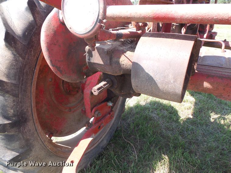 image for item EV9055 Farmall tractor