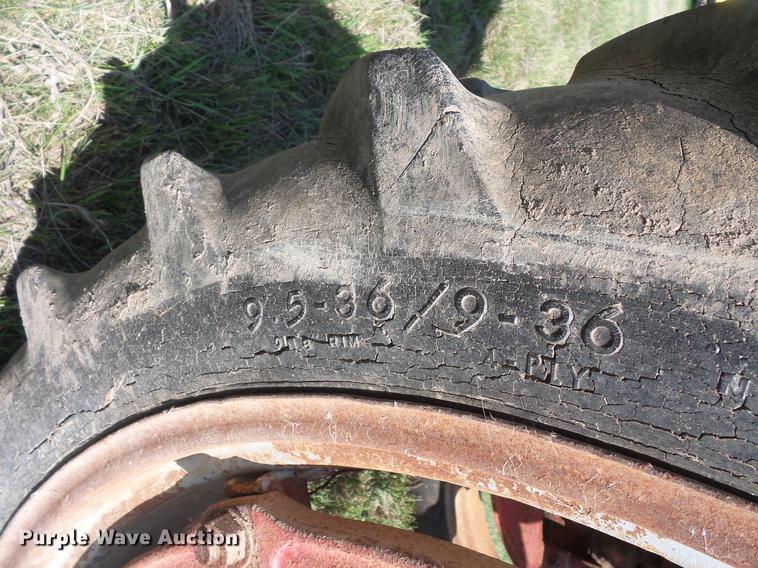 image for item EV9055 Farmall tractor