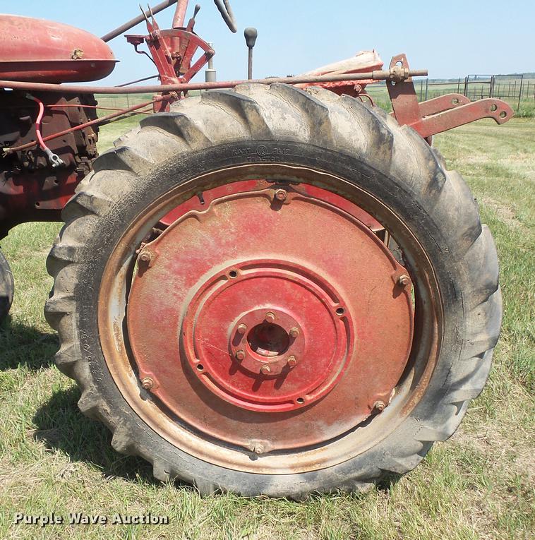 image for item EV9055 Farmall tractor