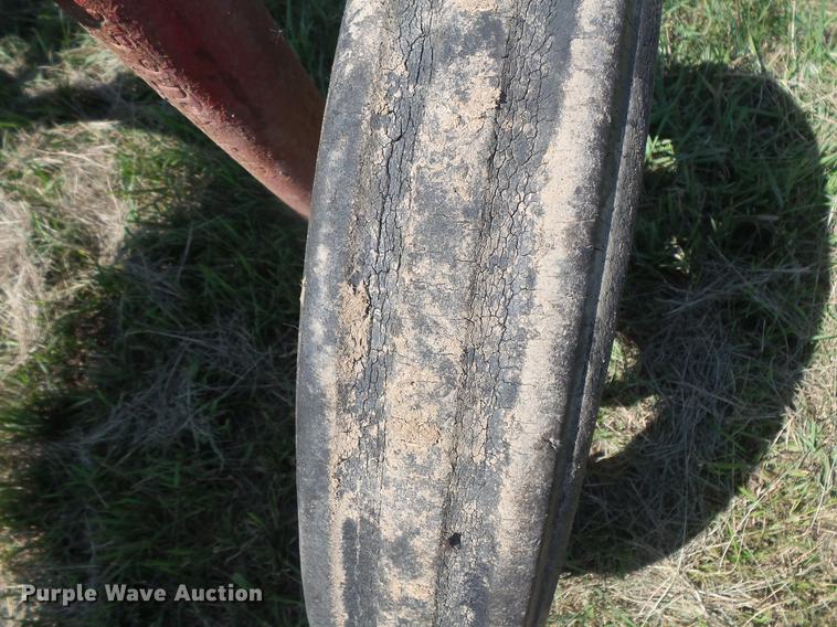 image for item EV9055 Farmall tractor