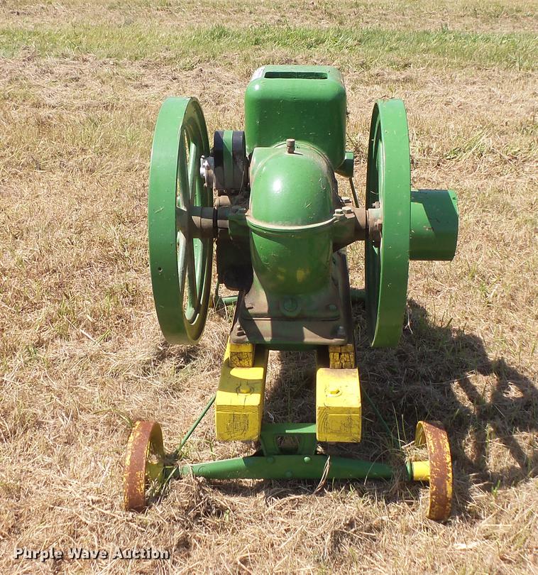 image for item EV9063 John Deere hit and miss engine