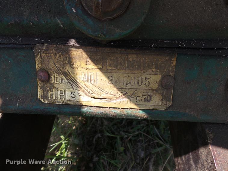 image for item EV9064 John Deere hit and miss engine