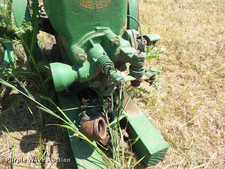 image for item EV9068 (2) John Deere hit and miss engines