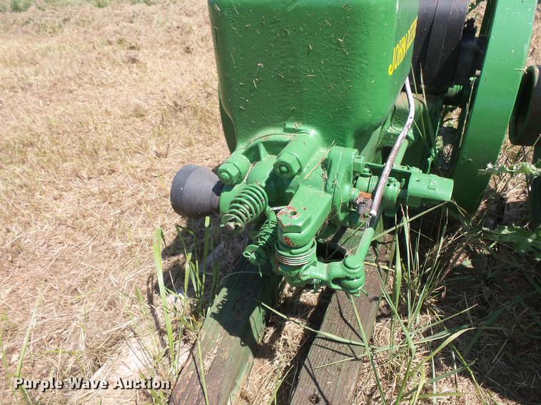 image for item EV9068 (2) John Deere hit and miss engines