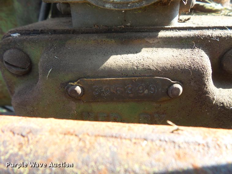 image for item EV9092 John Deere hit and miss engine