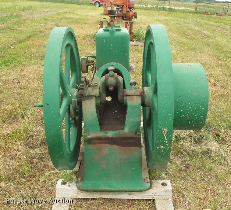 image for item EV9107 Root & Vandervoort hit and miss engine