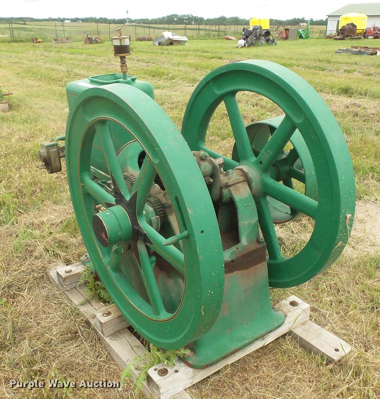 image for item EV9107 Root & Vandervoort hit and miss engine