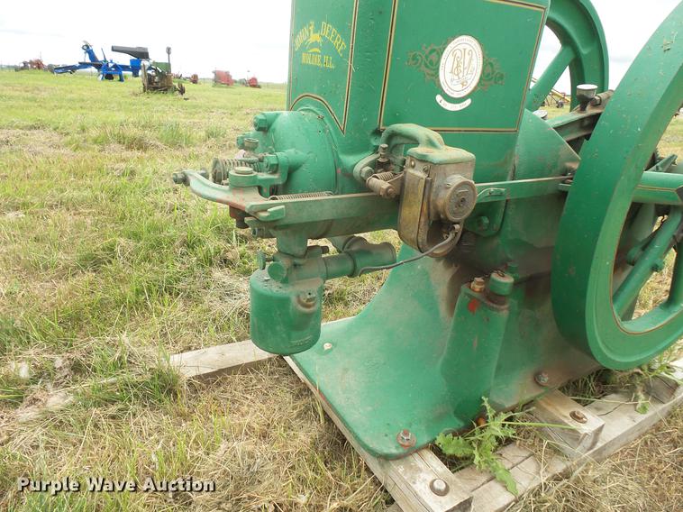 image for item EV9107 Root & Vandervoort hit and miss engine