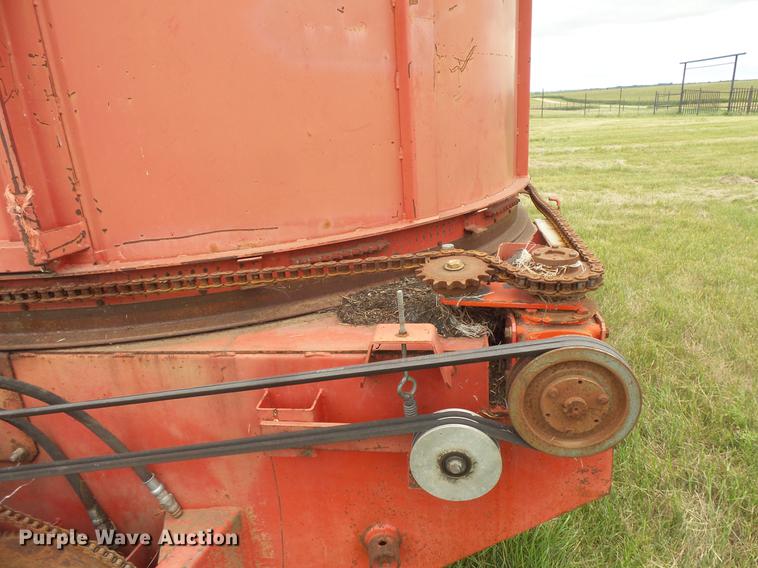 image for item EV9133 Agri-Chopper 5600 bale processor/tub grinder