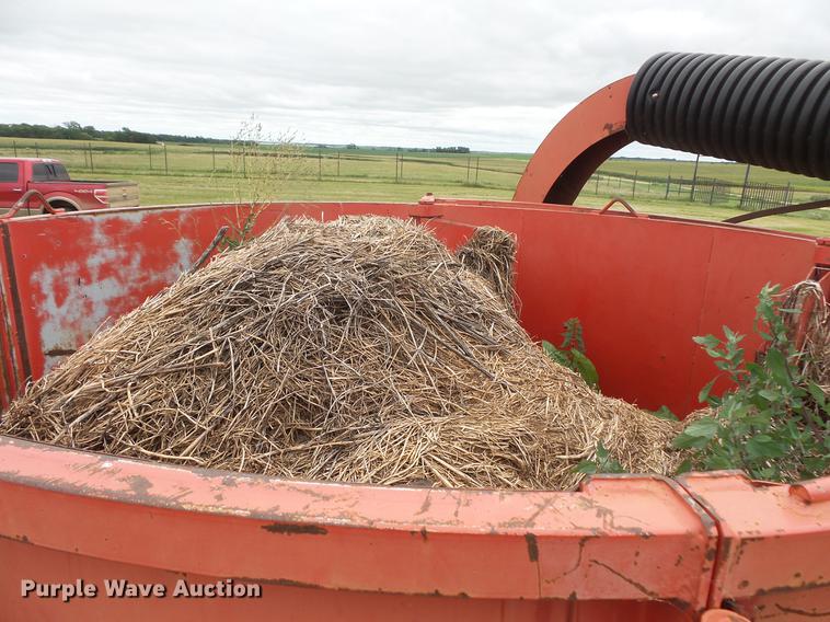 image for item EV9133 Agri-Chopper 5600 bale processor/tub grinder