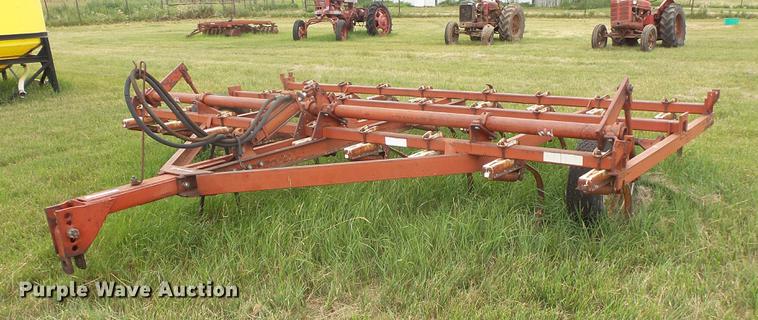 image for item EV9147 International 45 Vibra-Shank spring tooth harrow