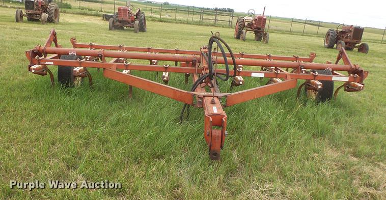 image for item EV9147 International 45 Vibra-Shank spring tooth harrow