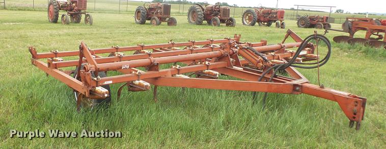 image for item EV9147 International 45 Vibra-Shank spring tooth harrow