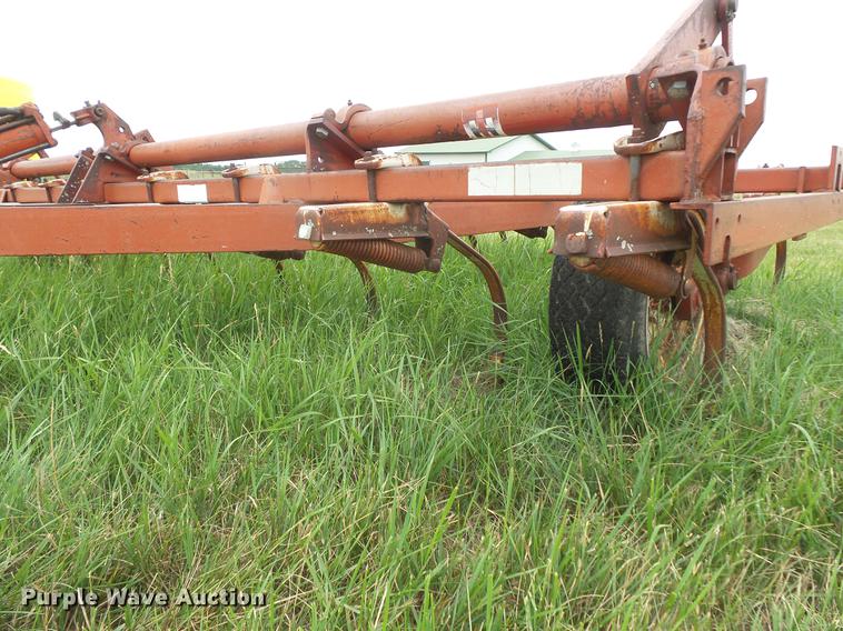 image for item EV9147 International 45 Vibra-Shank spring tooth harrow