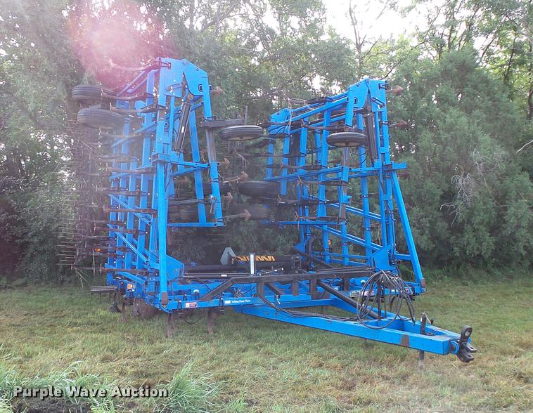 image for item EV9186 DMI Tigermate II field cultivator