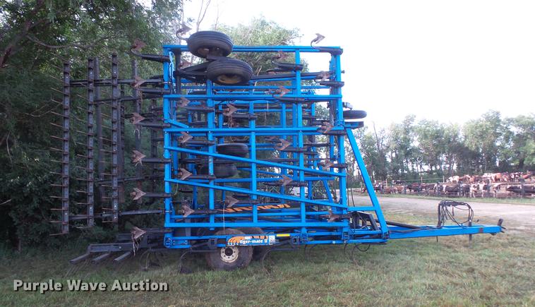 image for item EV9186 DMI Tigermate II field cultivator