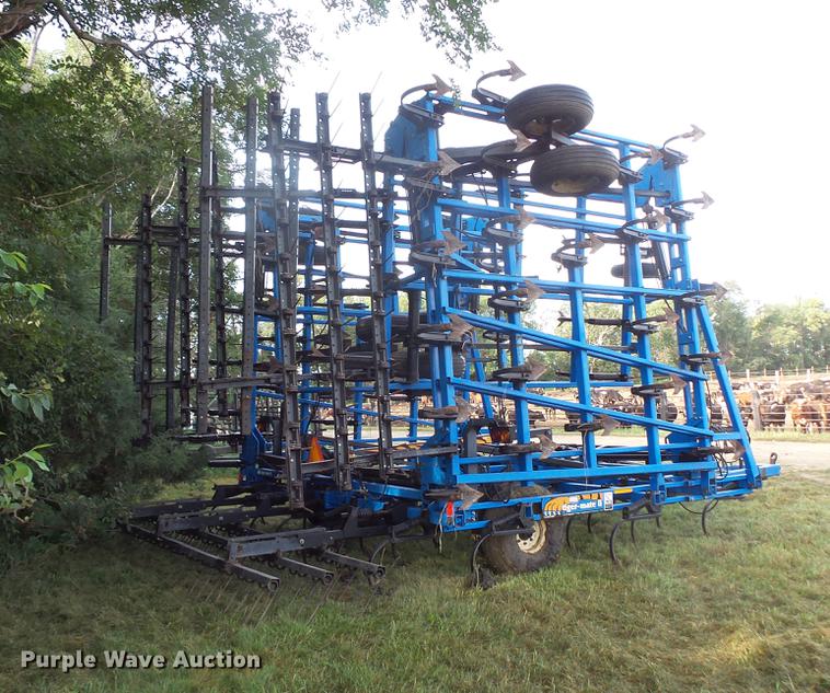 image for item EV9186 DMI Tigermate II field cultivator
