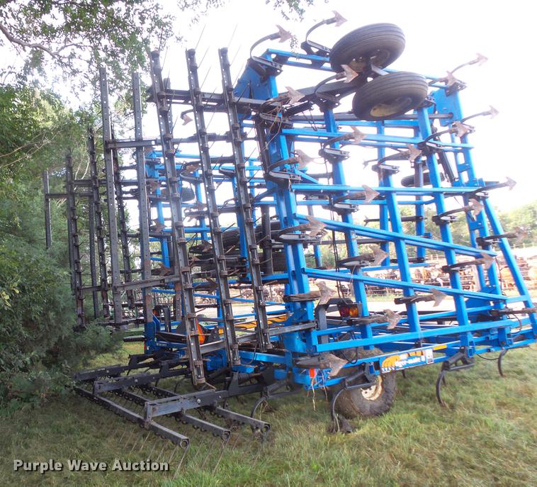 image for item EV9186 DMI Tigermate II field cultivator