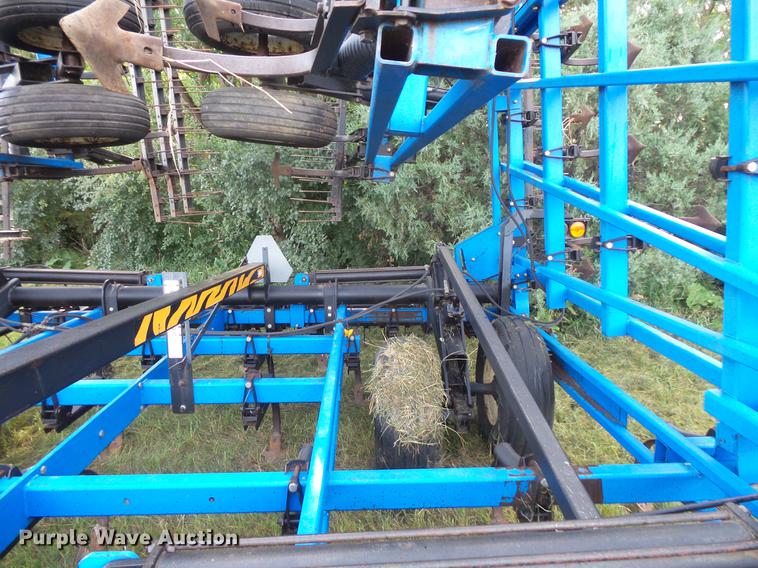 image for item EV9186 DMI Tigermate II field cultivator