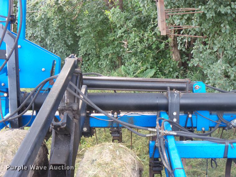 image for item EV9186 DMI Tigermate II field cultivator