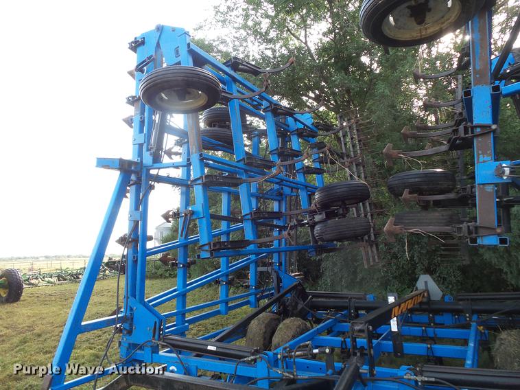 image for item EV9186 DMI Tigermate II field cultivator