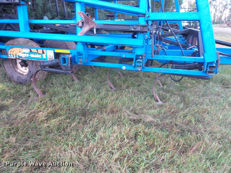 image for item EV9186 DMI Tigermate II field cultivator