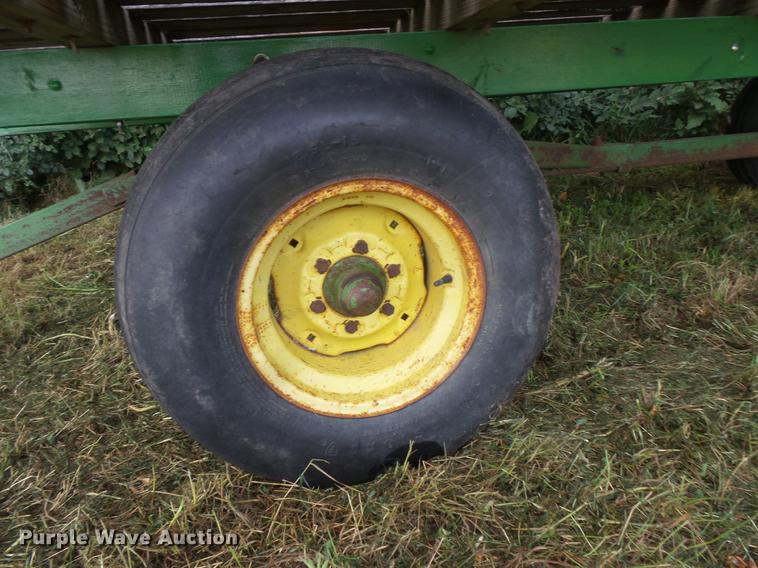 image for item EV9189 Hay wagon