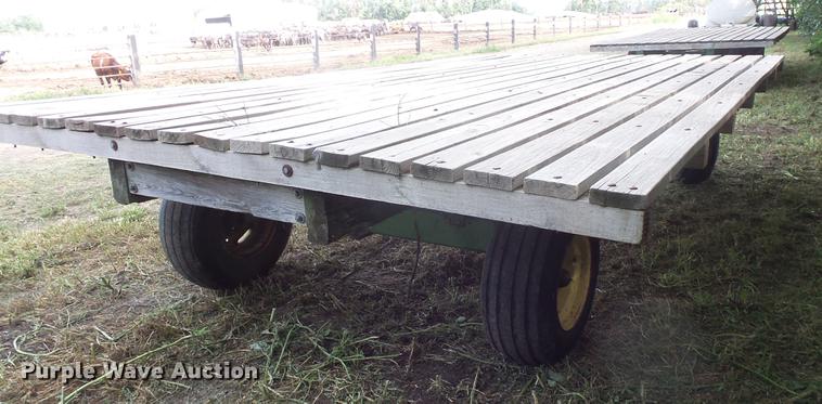 image for item EV9190 Hay wagon