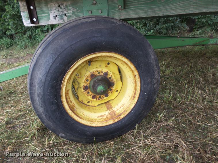 image for item EV9190 Hay wagon