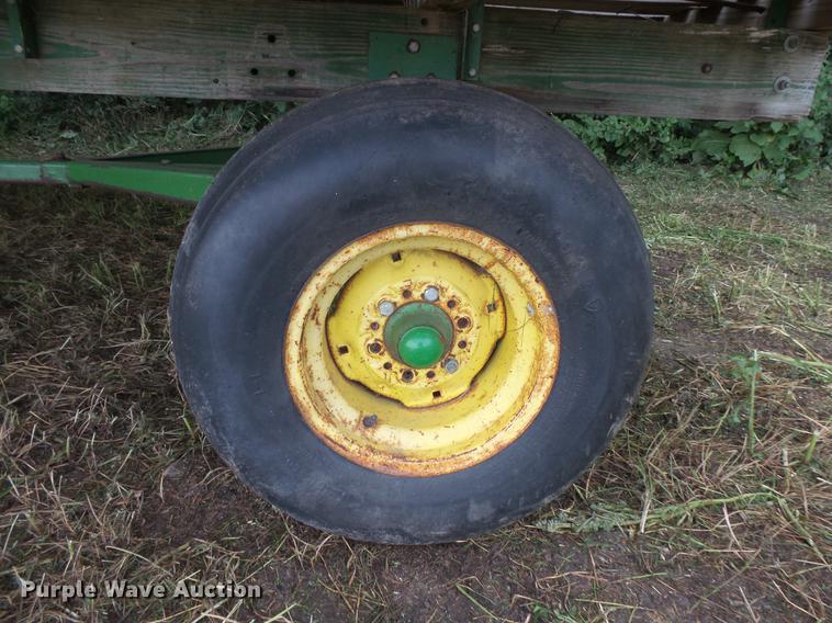 image for item EV9190 Hay wagon