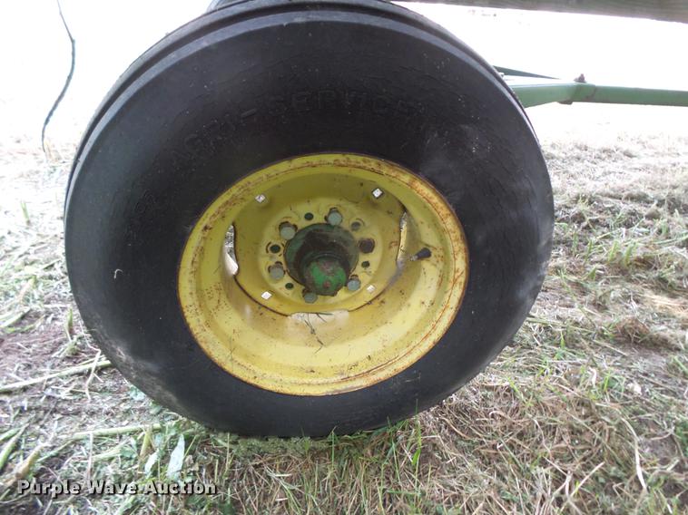 image for item EV9190 Hay wagon