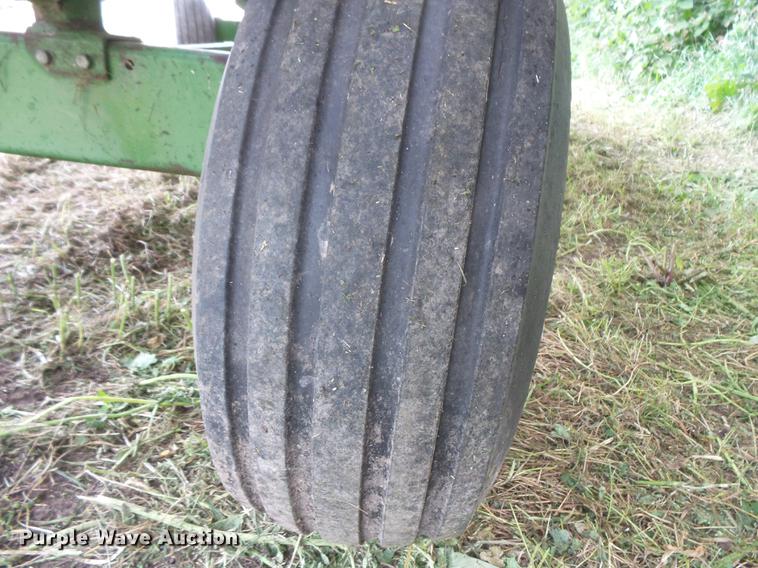 image for item EV9190 Hay wagon