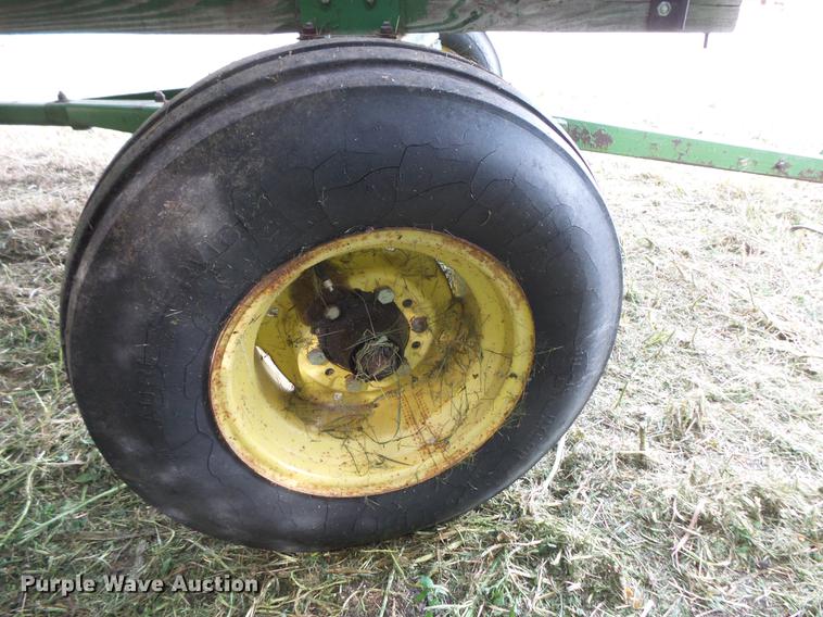 image for item EV9190 Hay wagon