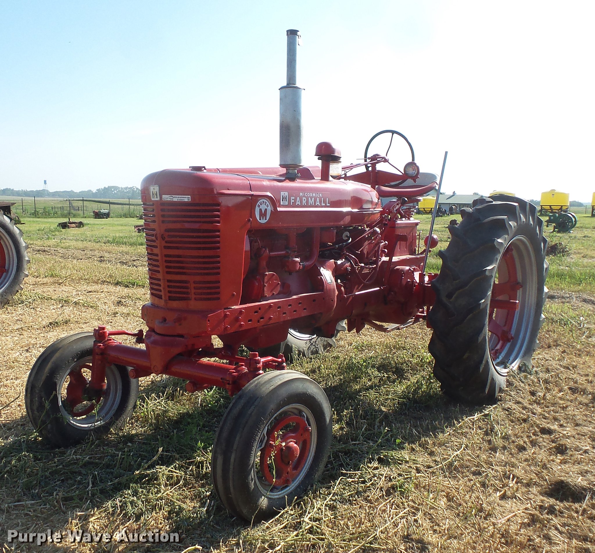 Farmall Super M tractor in Veblen, SD | Item EV9041 sold | Purple Wave