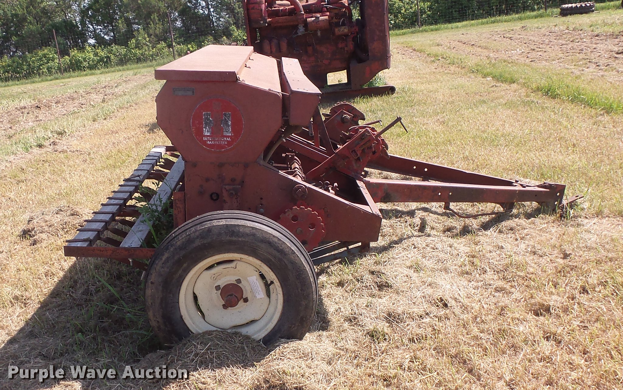 International 10 grain drill in Veblen, SD Item EV9085 sold Purple Wave
