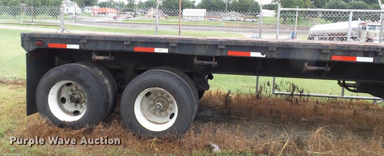 image for item DB7061 1977 Dorsey flatbed trailer