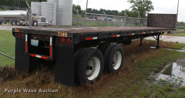 image for item DB7061 1977 Dorsey flatbed trailer