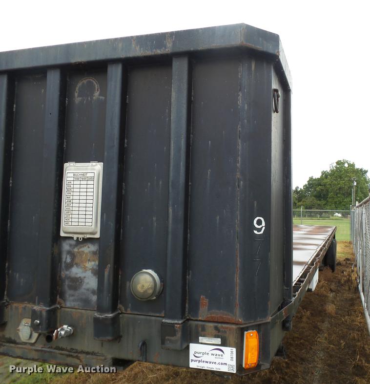 image for item DB7061 1977 Dorsey flatbed trailer