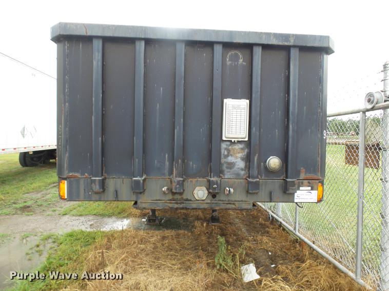image for item DB7061 1977 Dorsey flatbed trailer