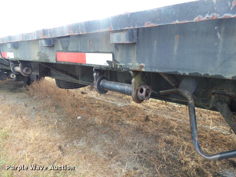 image for item DB7061 1977 Dorsey flatbed trailer