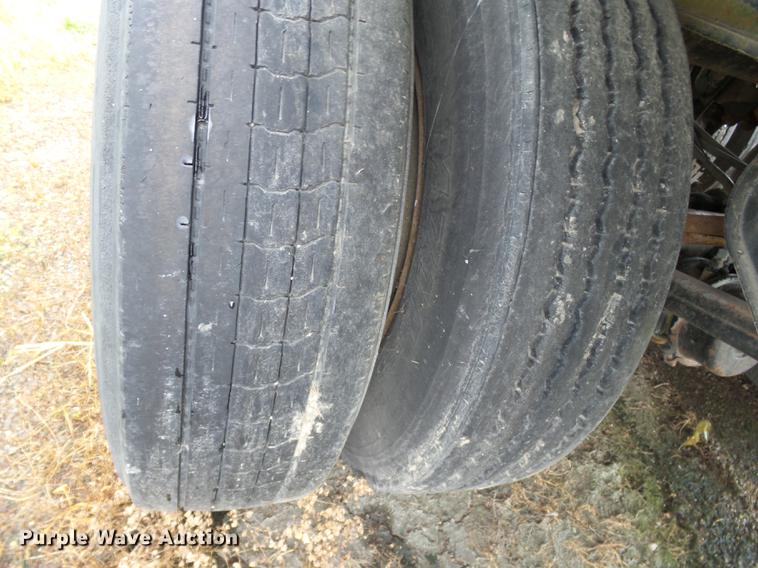 image for item DB7061 1977 Dorsey flatbed trailer