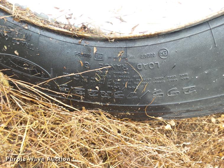 image for item DB7061 1977 Dorsey flatbed trailer