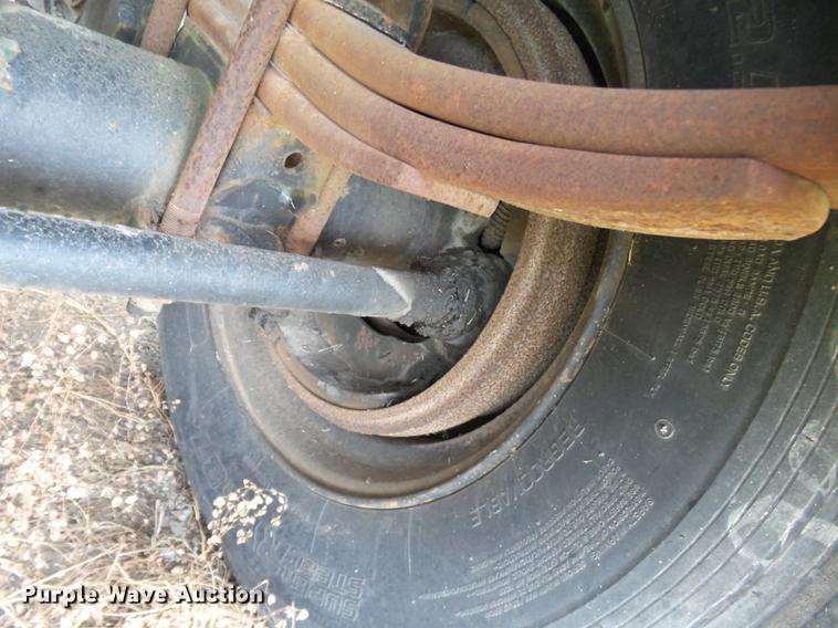 image for item DB7061 1977 Dorsey flatbed trailer