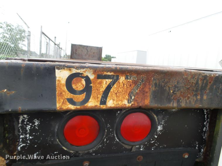 image for item DB7061 1977 Dorsey flatbed trailer
