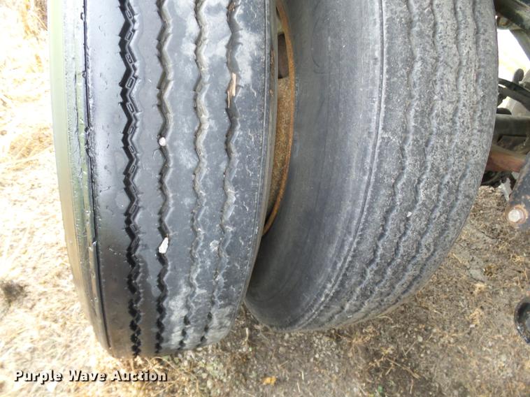 image for item DB7061 1977 Dorsey flatbed trailer