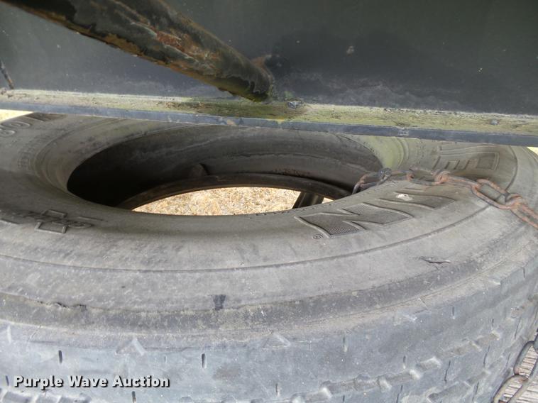 image for item DB7061 1977 Dorsey flatbed trailer