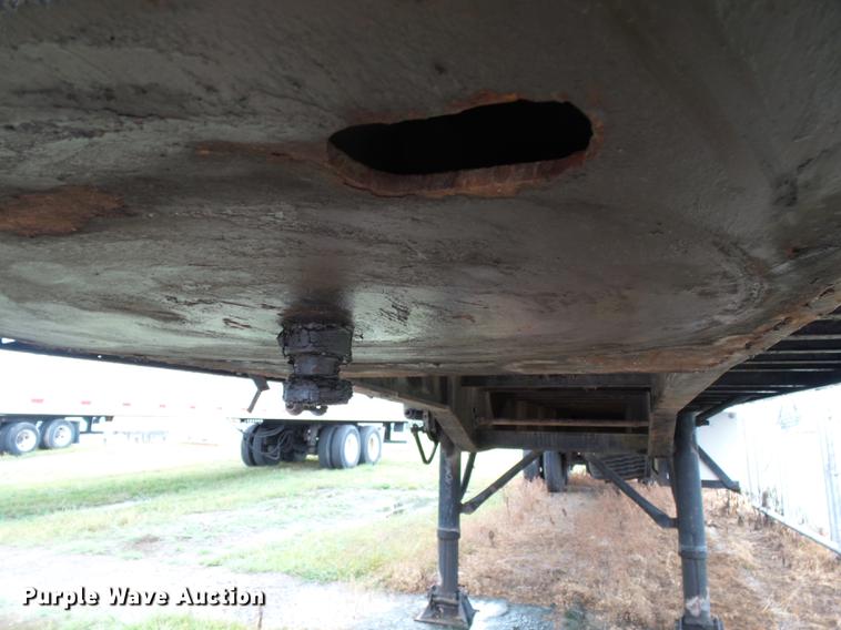 image for item DB7061 1977 Dorsey flatbed trailer