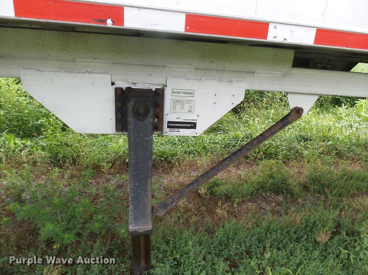 image for item DB7062 2005 East Gennis end dump trailer