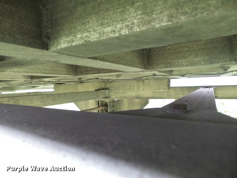 image for item DB7062 2005 East Gennis end dump trailer