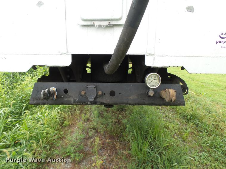 image for item DB7062 2005 East Gennis end dump trailer